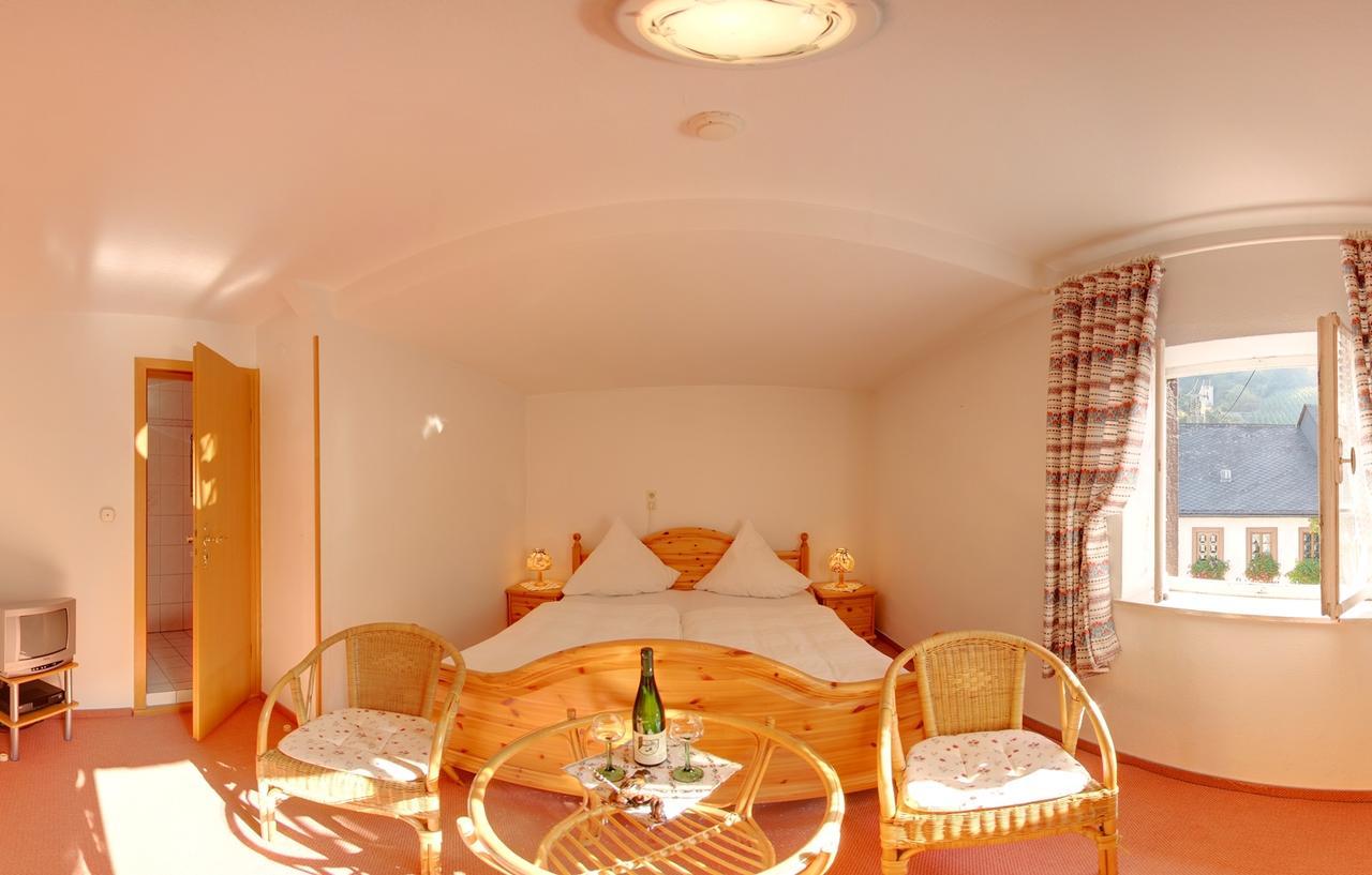 Hotel Weingut Schuetzen Senheim Zewnętrze zdjęcie